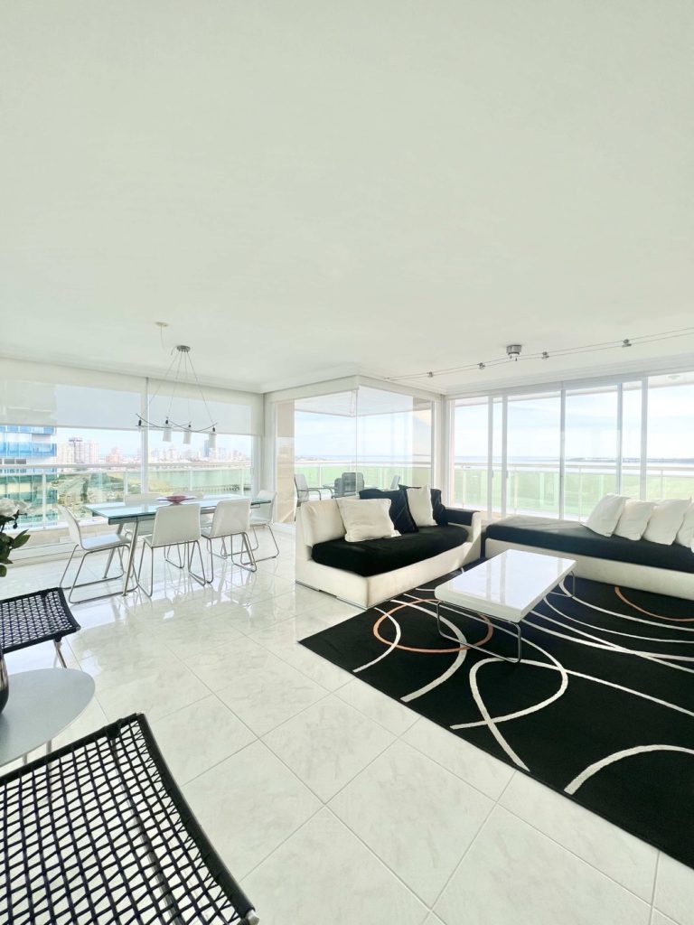 Alquiler Coral Tower 1204