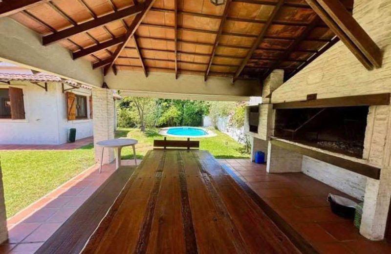 Hermosa casa en Pinares
